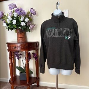 Binghamton Bearcats Sweatshirt.